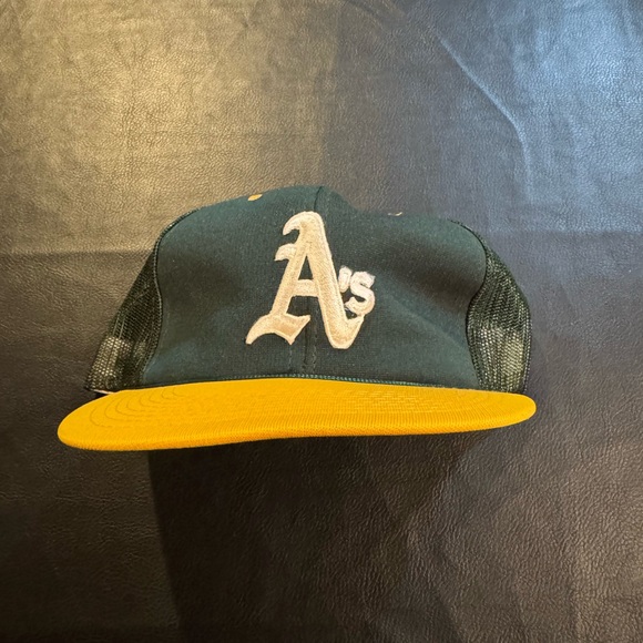 Vintage Oakland Athletics A’s MLB Trucker Hat Snapback Mesh Cap 80 90 Made Korea